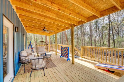 Winnsboro Barndominium w/ Fire Pit & Large Deck! in Vinsboro (TX)