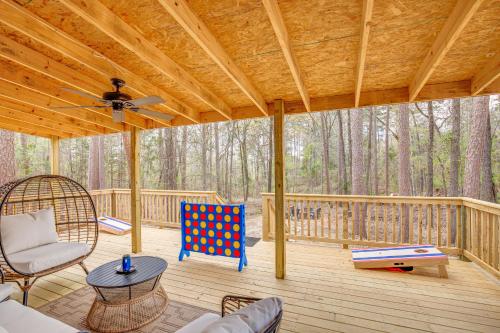 Winnsboro Barndominium w/ Fire Pit & Large Deck! in Vinsboro (TX)