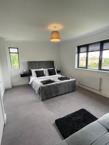 Modern 2 Bedroom House, Edinburgh. in Millerhill