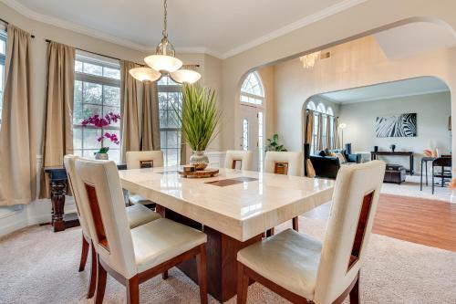 Pet-Friendly Atlanta Home 9 Mi to Downtown! in Atlanta, USA