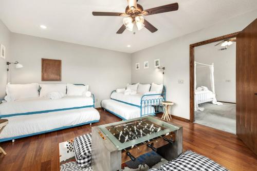 Hillside Hideaway - Lake Access - Hot Tub Hillside Hideaway - Lake Access - Hot Tub