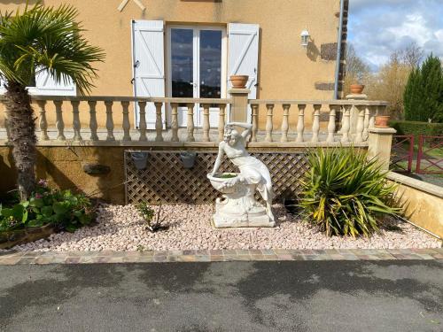 Le Petitepinay Chambres et Gite in Fresnay-sur-Sarthe