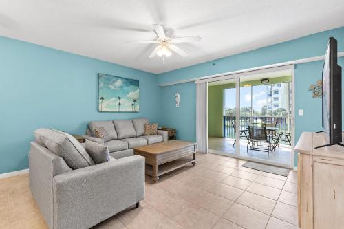 Oceanwalk 15-206 in New Smyrna Beach, USA