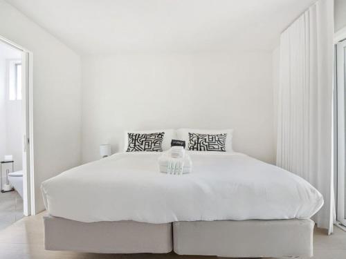 New Listing Ocean View Malibu Sanctuary