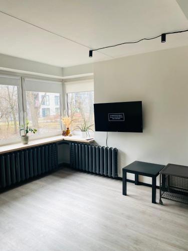 Modern & Cozy Gem - Spacious Central Retreat with private entrance, Wilno (zdjęcie 5)