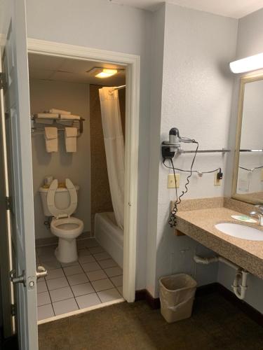 King Room - Mobility Access/Non-Smoking image 5