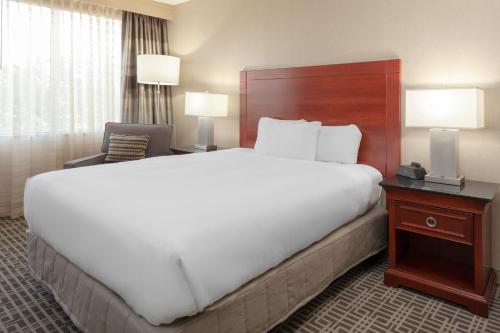 DoubleTree by Hilton Kansas City - Overland Park