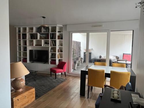 Appartement pour 6 avec terrasse, bien situé pour les JO - Location saisonnière - Boulogne-Billancourt