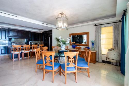 Hacienda de Playa, Luxury Beachfront Condo in Punta Mita, Mexico