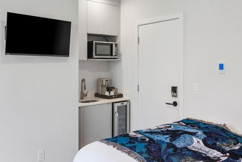 1 queen bed