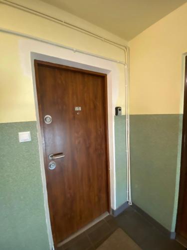 Bejárat, Tabago Studio 17 in Belchatow