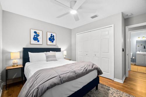 Peaceful Pearl Retreat- 5 Minutes to Downtown, 10 Minutes to Beach in St. Augustine, USA