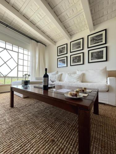 537585830 Narbona Wine Lodge