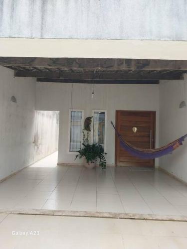 Casa confortável na Aruana, a 5 minutos da praia