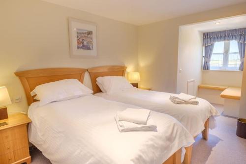 Flat 2 Mawgan Porth Golf Club in St Mawgan