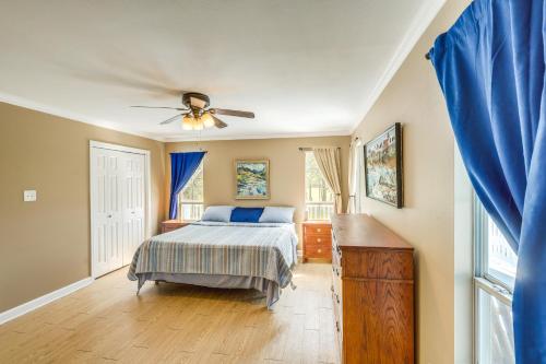 Riverside Texas Retreat w/ Wraparound Porch! in Rockdale (TX)
