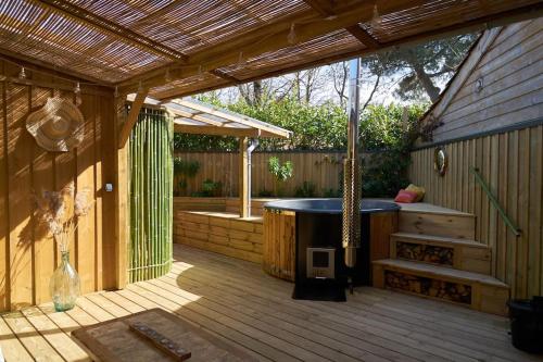 L'îlot du 9 - Cabane & spa au bord du lac, Hourtin