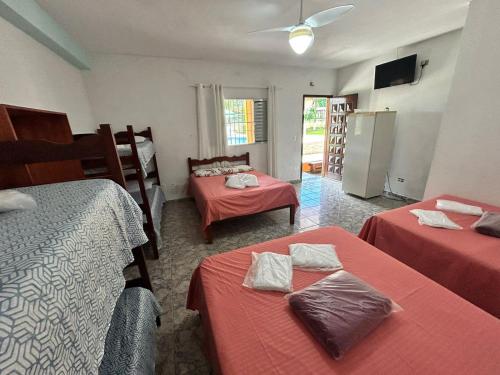 3 double beds, 2 bunk beds