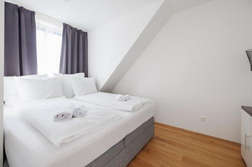 SYMPHONY Apartments 38 - Modern Loft with Terrace and Grill in Central Location, Vienna (photo 4)