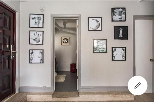 Beautiful Apartment in the heart of Koreatown! in Los Angeles, USA