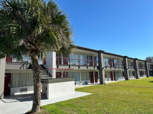 Red Roof Inn Wildwood, FL - The Villages