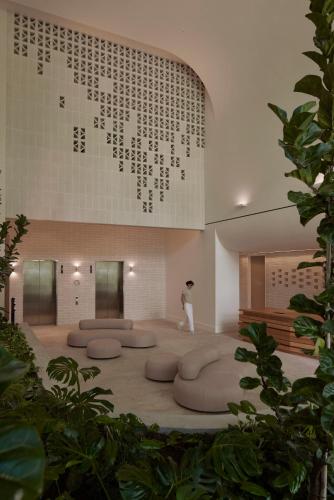 Kirra Point Holiday Apartments - 로비