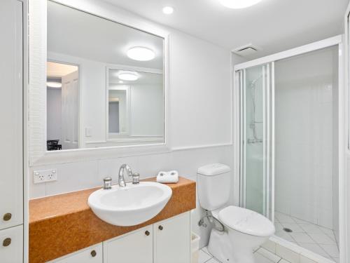 One Bedroom Apartment image 6