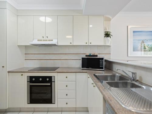 One Bedroom Apartment image 5