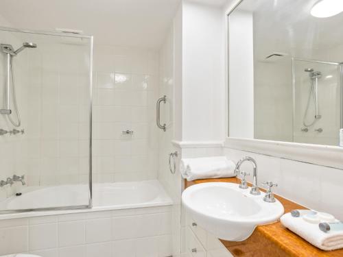 Two Bedroom Apartment    image 7