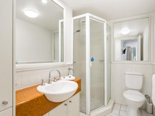 Two Bedroom Apartment    image 5
