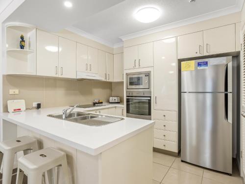 Two Bedroom Apartment    image 6