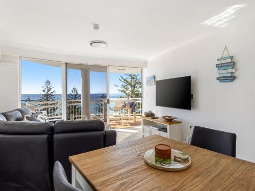 One Bedroom Superior Ocean View Apartment image 10