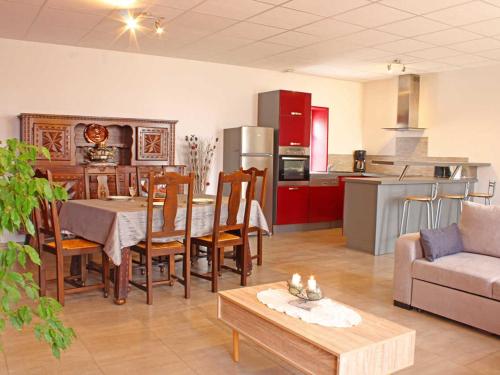 Gîte Cressanges, 4 pièces, 6 personnes - FR-1-489-28