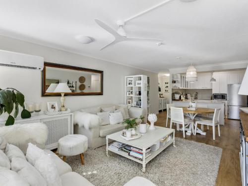 Two Bedroom Superior Apartment image 8