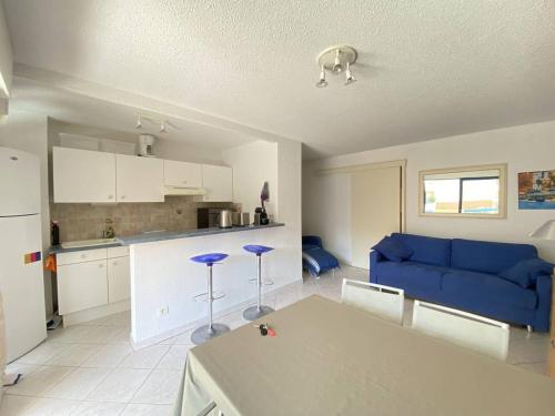 Appartement climatisé avec terrasse proche plage et commerces parking inclus WiFi classé 3* - FR-1-100-332 - image 3