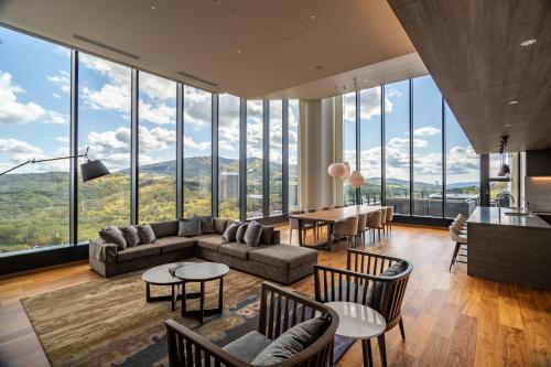 4 Bedroom Panorama Penthouse