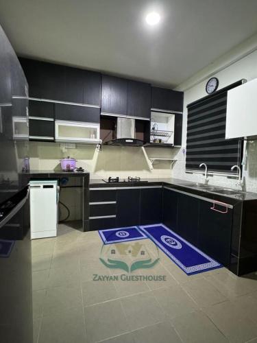 Zayyan Guesthouse near Normah Medical Specialist Centre