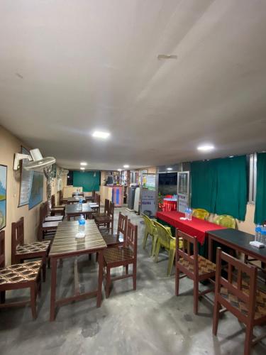 Restaurant, Hotel BhupuSainik in Chitwan