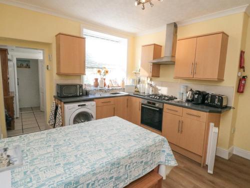 Hartwood Cottage Scarborough - image 8