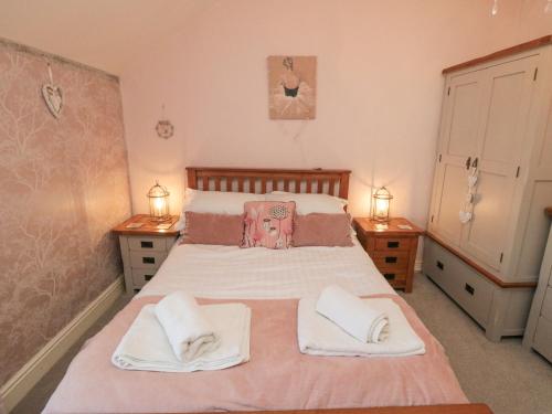 Hartwood Cottage Scarborough - image 10