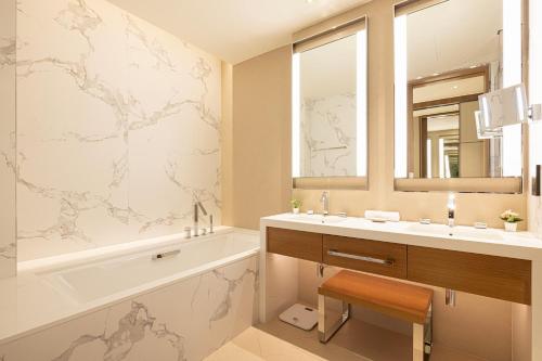 SmartStay at Address Opera - Unique Burj Khalifa Views - Brand New Luxury Residences, Dubái (foto 7)