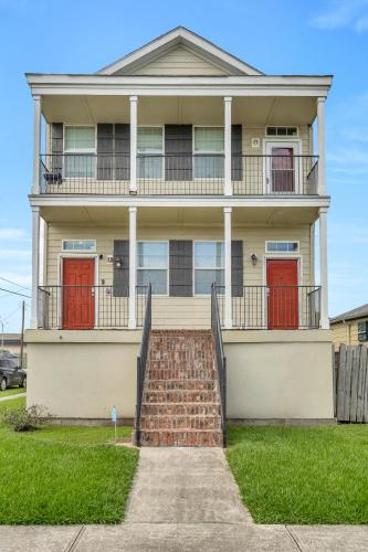 Gentilly Gem - Nestle Between the Lakefront Arena, SUNO, and UNO