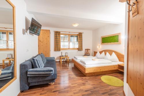Double Room image 2