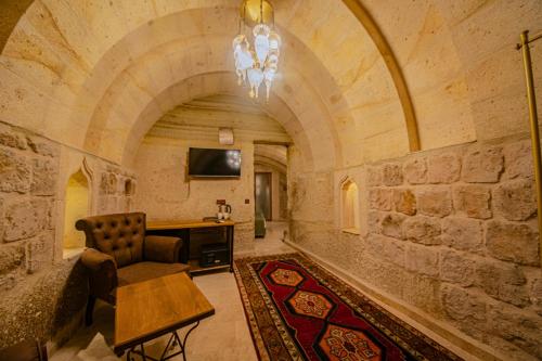 Ares Cave Suites - image 14