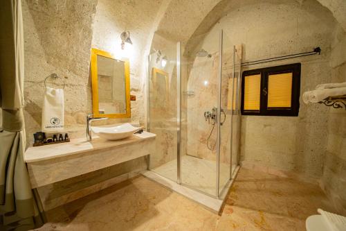Ares Cave Suites - image 6