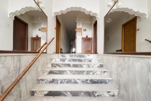 New Spacious & Stylist Apt in 泰普希賽-烏永尼區