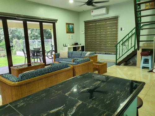 设施服务, Teratak D Tuntung, Hulu Langat in 乌鲁冷岳