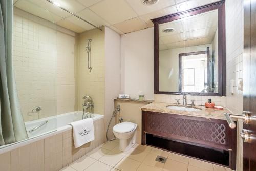 Cozy 1 Bedroom apartment I Downtown Dubai I Near Burj Khalifa - image 5