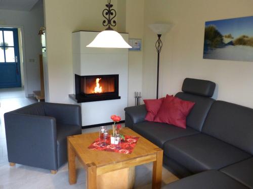 Behagliches Reetdachhaus Eibe 1 Behagliches Reetdachhaus Eibe 1