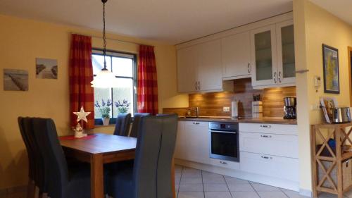 Behagliches Reetdachhaus Eibe 1 Behagliches Reetdachhaus Eibe 1